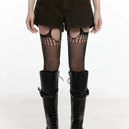 corduroy-studded-shorts-in525 / Brown