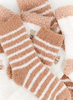 striped-fuzzy-socks-iy511 / Brown