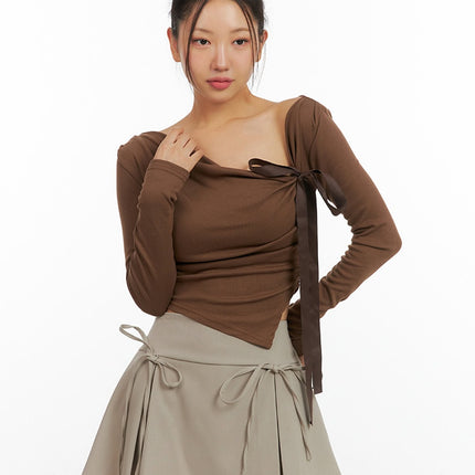 ribbon-asymmetrical-slit-top-is402 / Brown