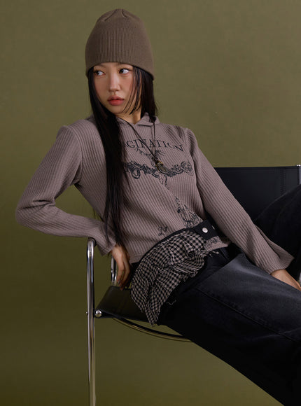 cozy-graphic-print-hooded-sweatshirt-if511 / Dark brown