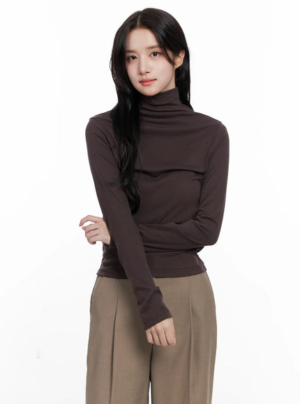 basic-loose-fit-turtleneck-long-sleeve-co523 / Dark brown