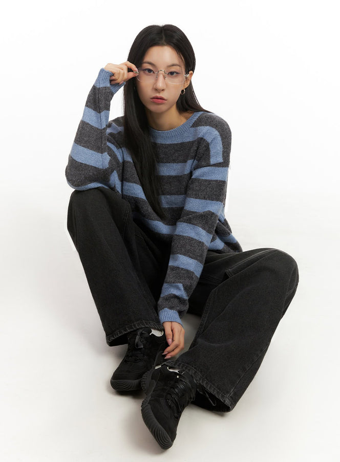 striped-knitted-sweater-ij503 / Dark gray