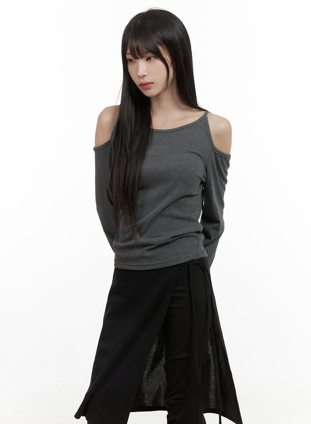 sleek-cut-out-detail-long-sleeve-top-cs413 / Dark gray