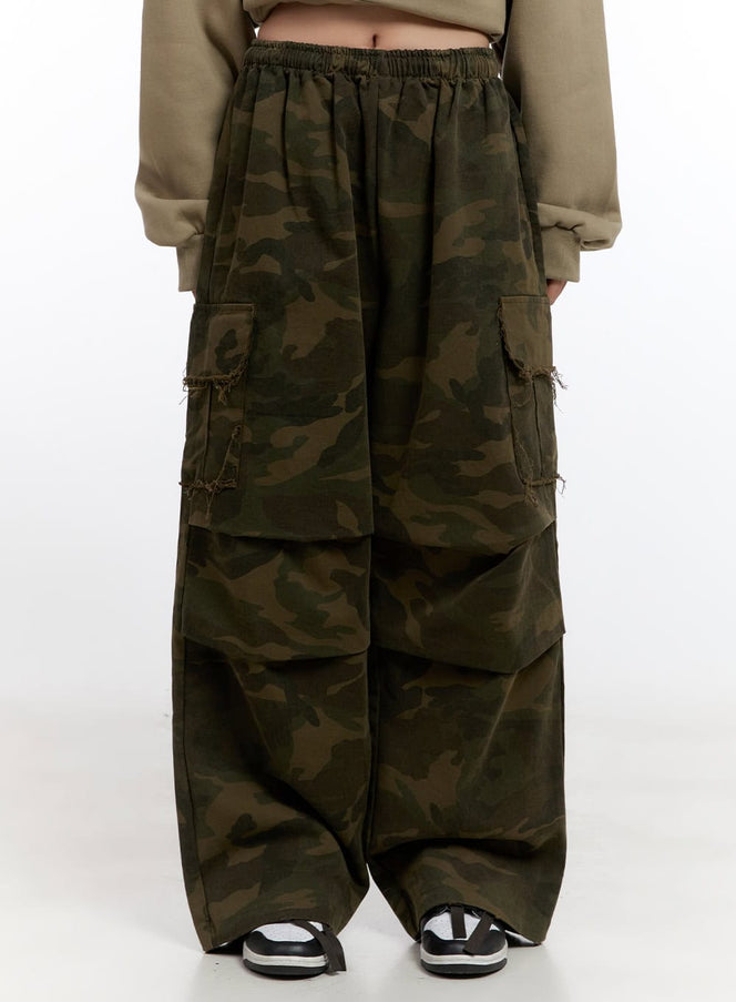 wide-fit-camouflage-cargo-pants-cn420 / Dark green