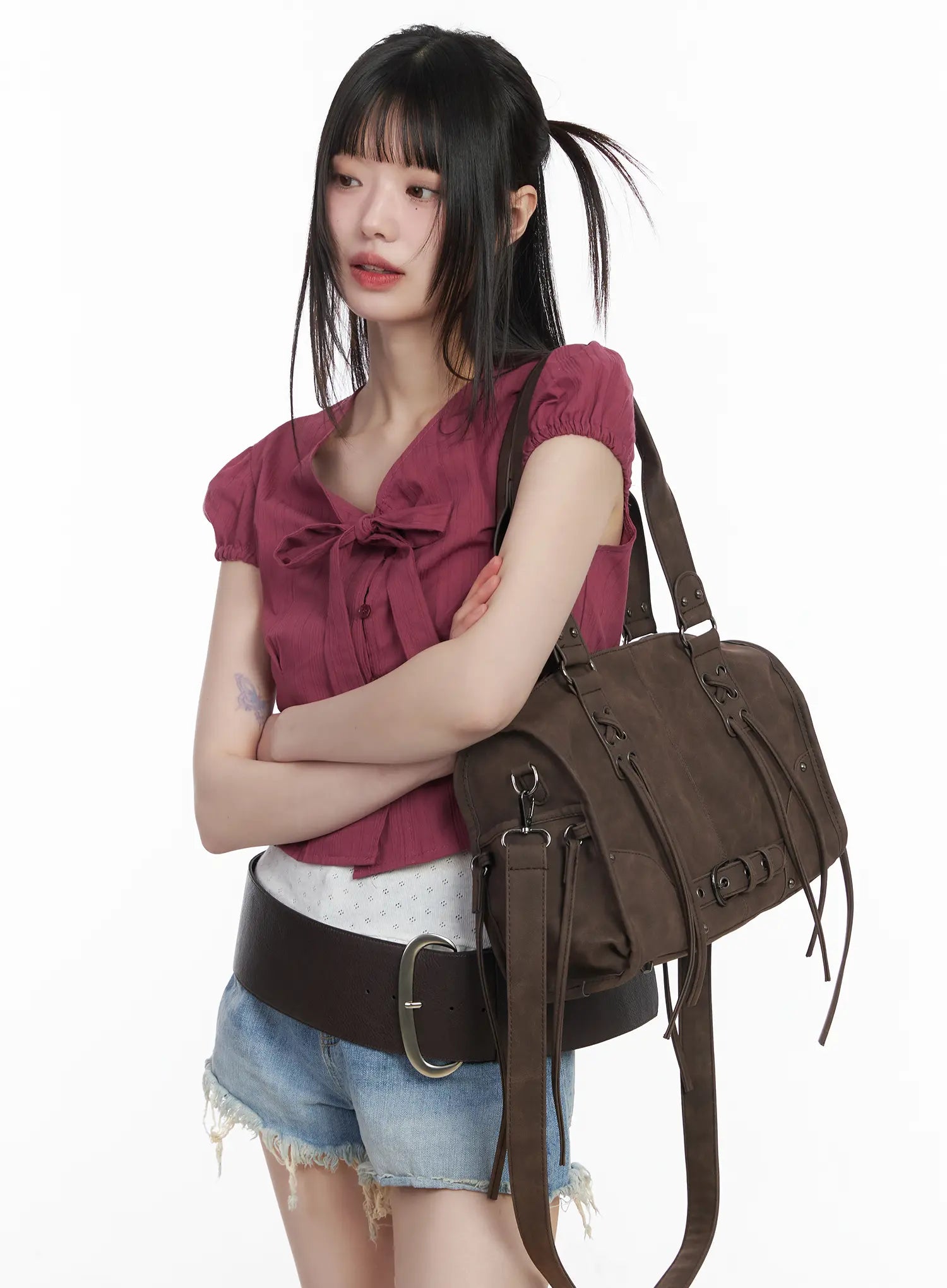 chic-puff-sleeve-ribbon-tie-blouse-cm525 / Dark pink