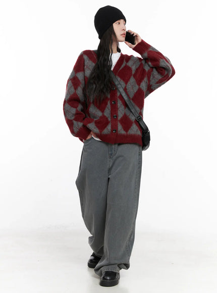 oversized-argyle-knit-cardigan-cn512 / Dark red