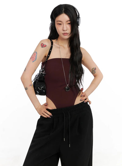 sleek-cutout-tube-top-in528 / Dark red