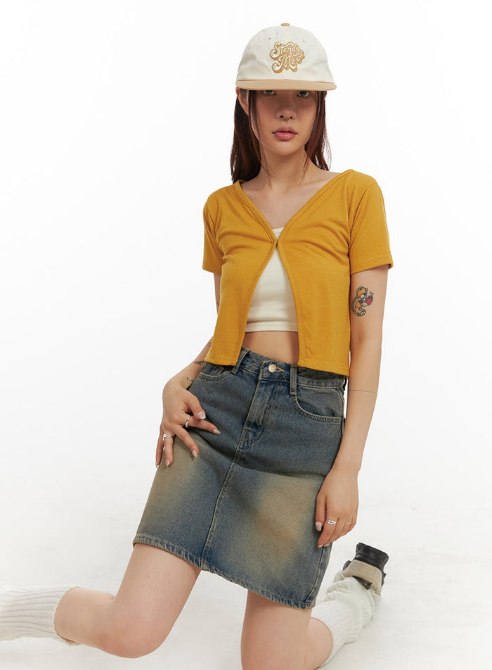 short-sleeve-minimal-crop-cardigan-iy410 / Dark yellow