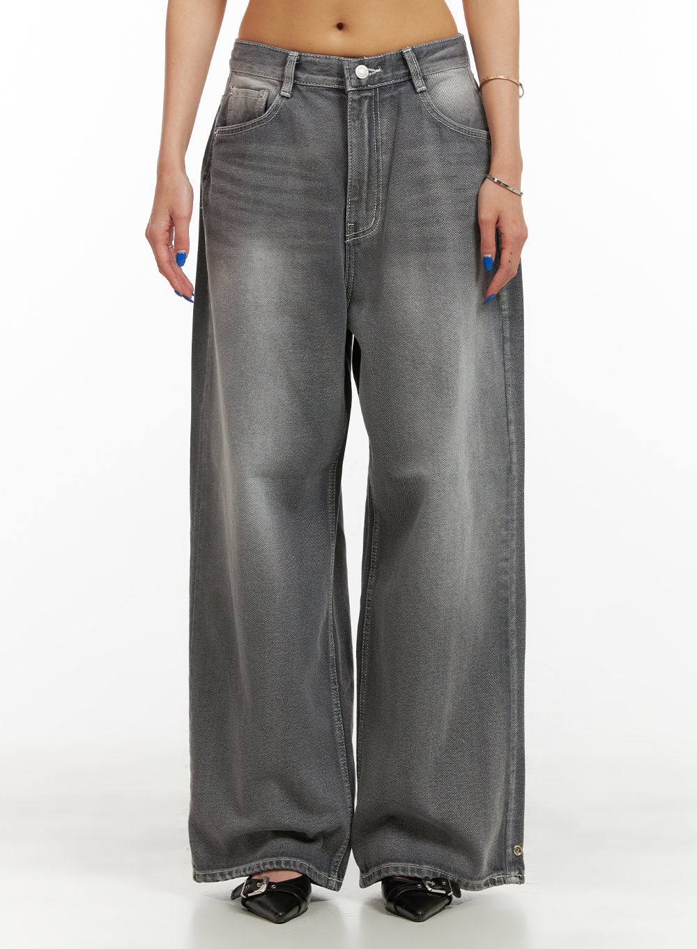 LEWKIN Low Rise Baggy Jeans CY431 in gray, front crop view on model, washed cotton denim wide leg with button closure, paired with black heels.