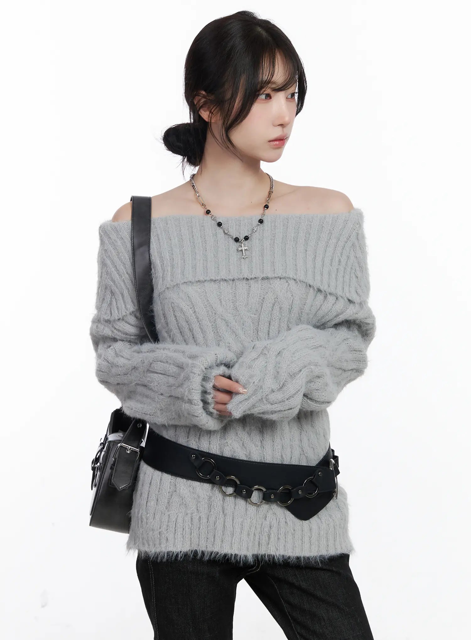cozy-off-shoulder-cable-knit-sweater-cj526 / Gray