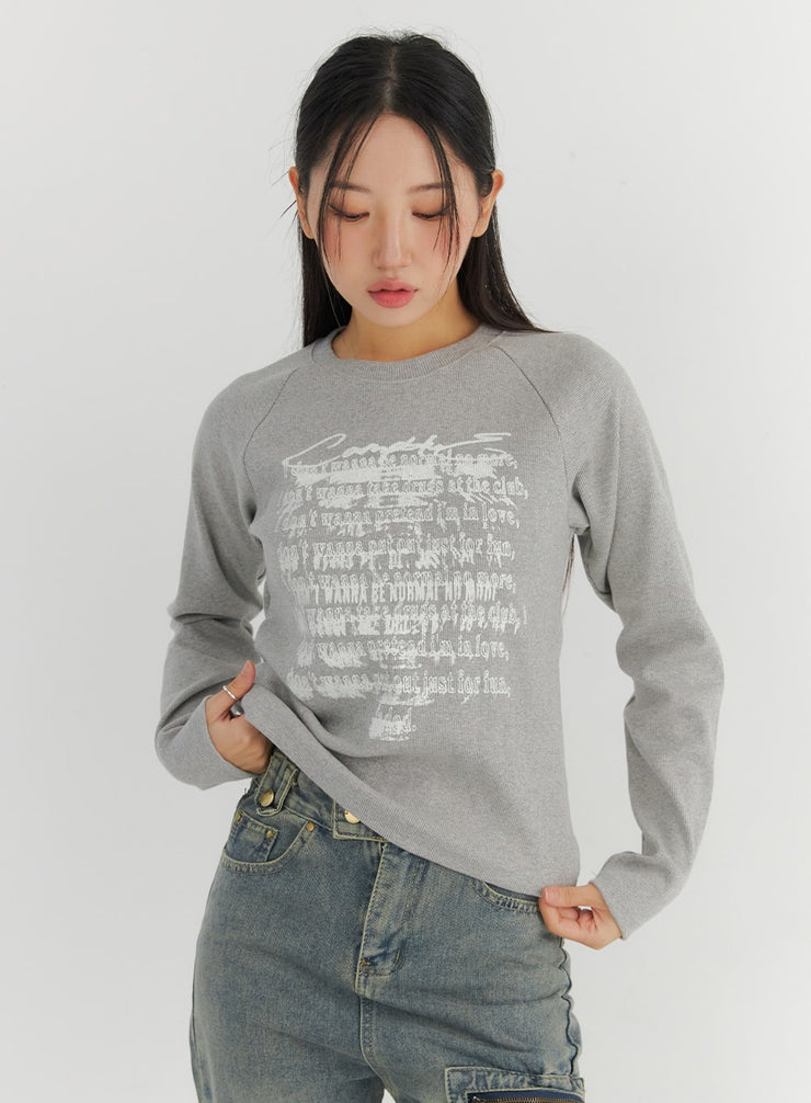 graphic-long-sleeve-top-co324 / Gray