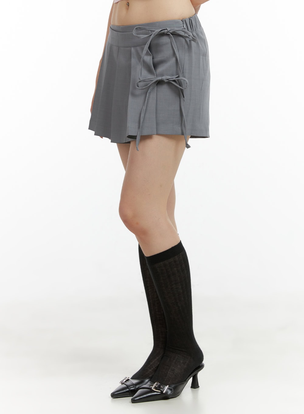 ribbon-strap-pleated-mini-skirt-cl422 / Gray