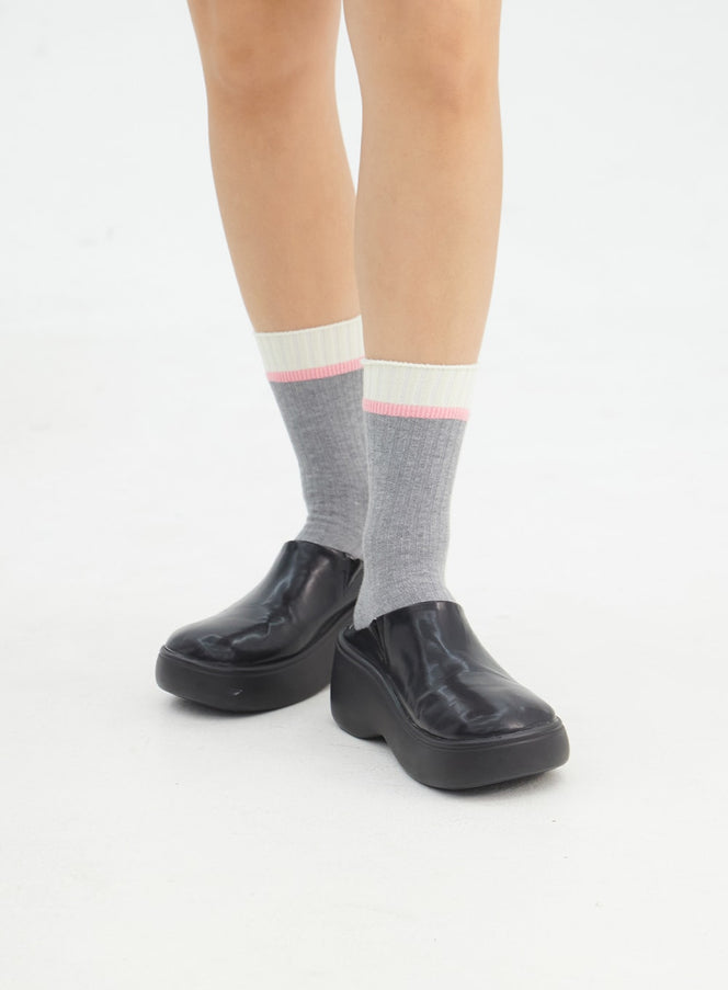 color-block-knit-socks-in316 / Gray