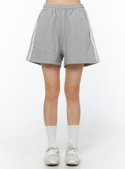 lace-trim-track-shorts-iu519 / Gray