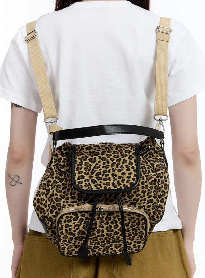 casual-adjustable-pocketed-backpack-ca503 / Leopard