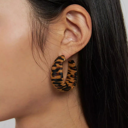 pattern-hoop-earrings-ij509 / Leopard