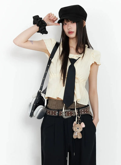 ribbon-short-sleeve-blouse-im530 / Light beige