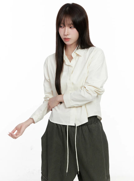 button-up-long-sleeve-crop-top-co520 / Light beige