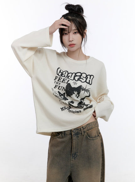 oversized-graphic-long-sleeve-t-shirt-co418 / Light beige