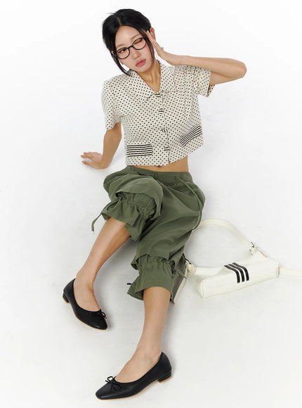 collared-polka-dot-crop-cardigan-cu512 / Light beige