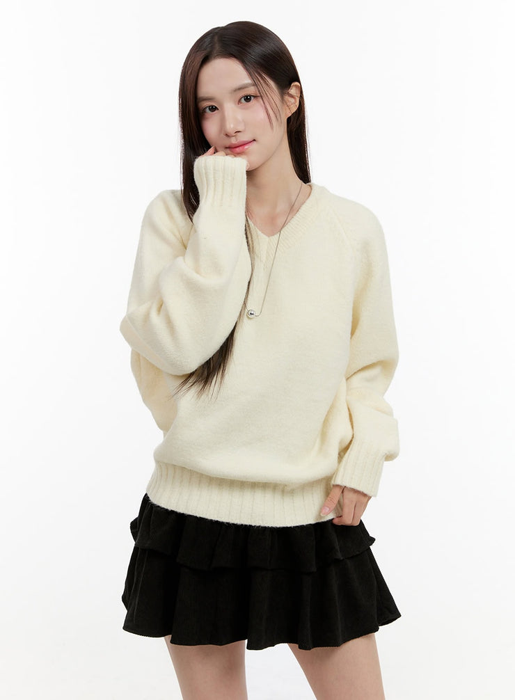 oversized-v-neck-sweater-og429 / Light beige