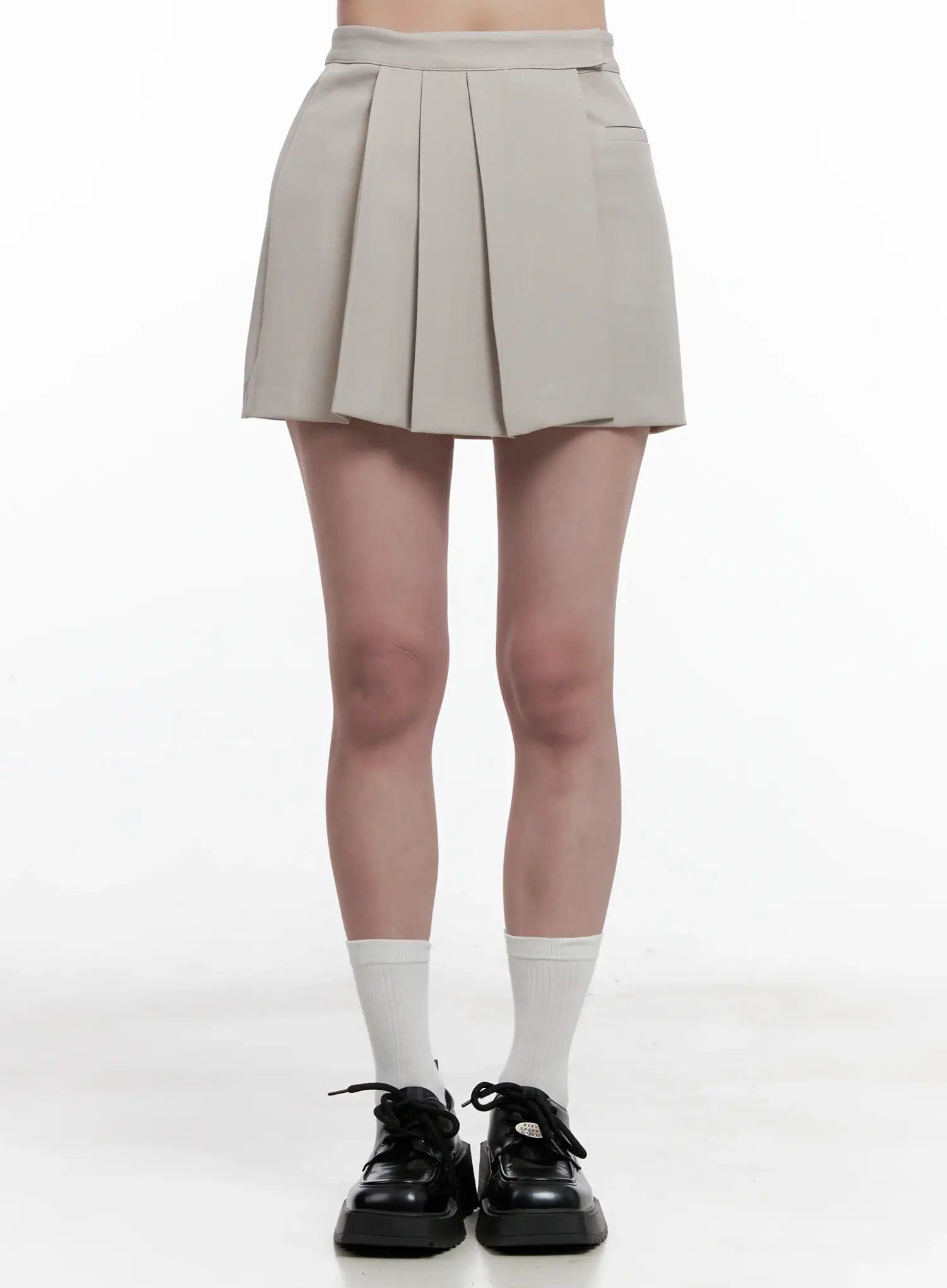 pleated-wrap-mini-skirt-cl515 / Light beige