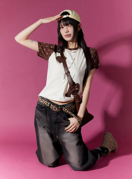 heart-accent-casual-t-shirt-iu518 / Light beige