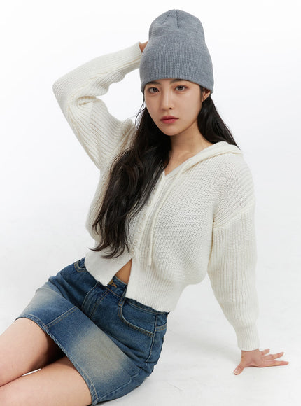 knit-button-crop-hoodie-oj429 / Light beige
