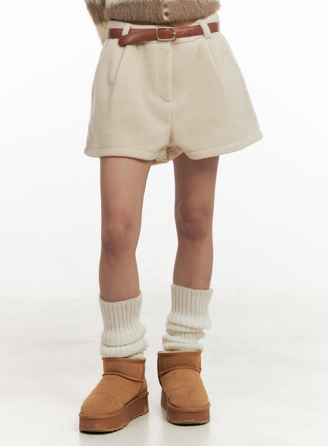 cashmere-blend-wide-fit-shorts-cj507 / Light beige