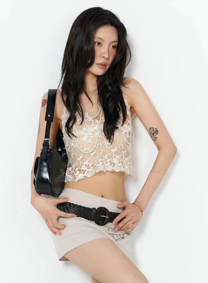 romantic-lace-embroidered-cami-iu509 / Light beige