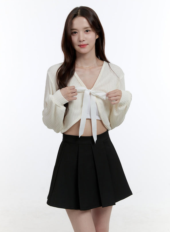 ribbon-strap-v-neck-crop-cardigan-oo407 / Light beige