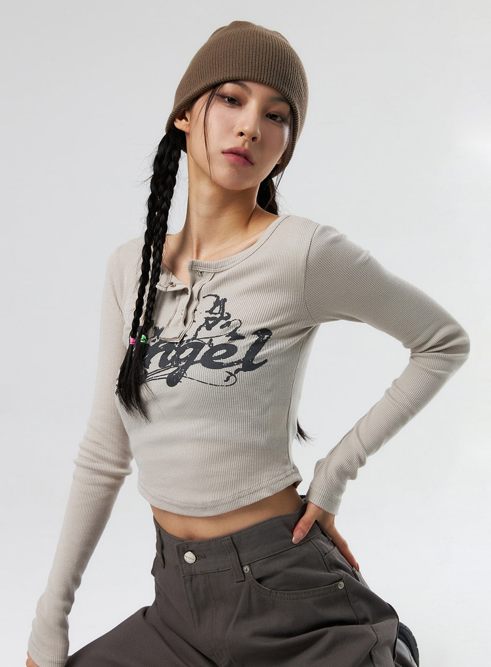 angle-button-snap-crop-tee-is327 / Light beige