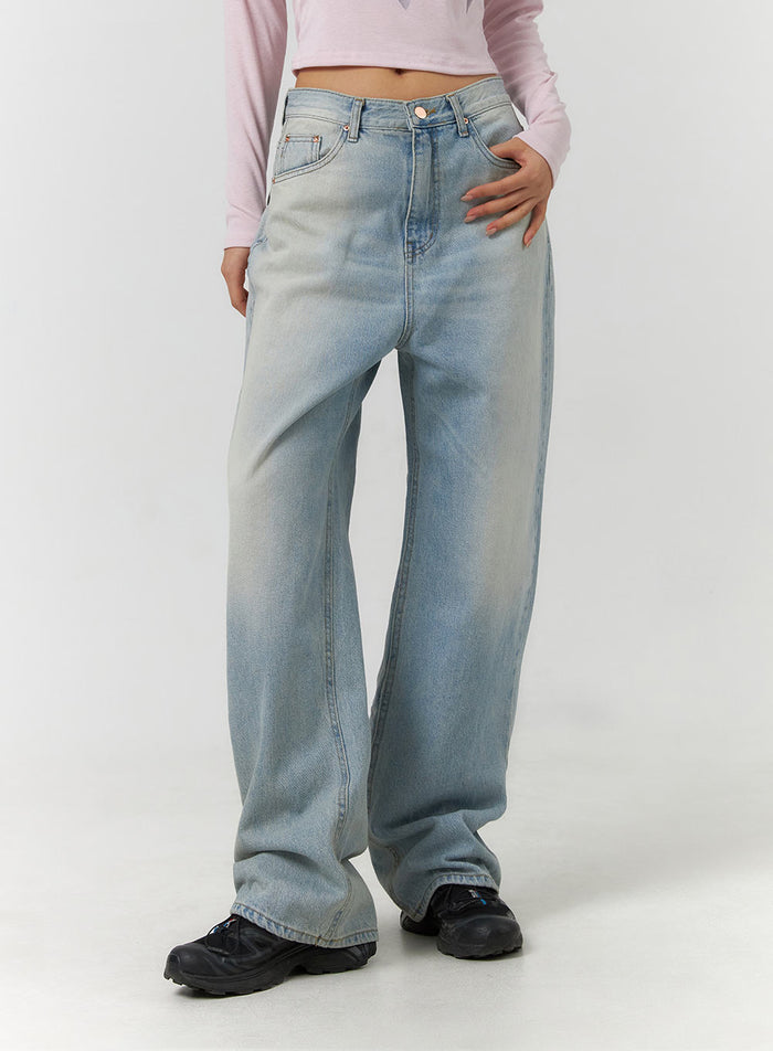 high-waist-washed-denim-jeans-cf405 / Light blue
