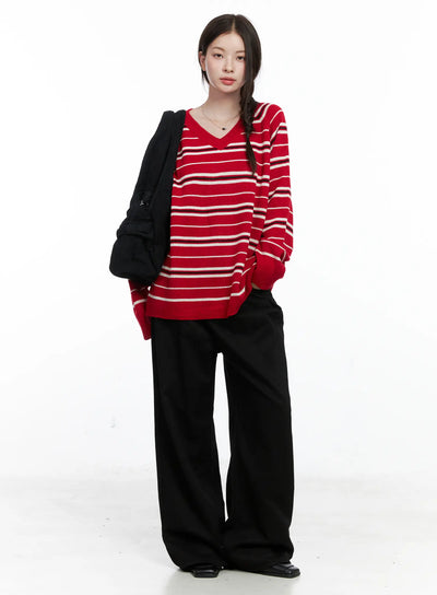 oversized-v-neck-striped-knit-sweater-co503 / Red