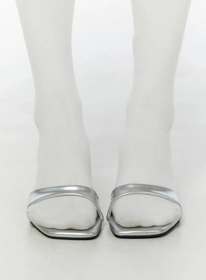 chic-metallic-mule-sandals-iu518 / Silver