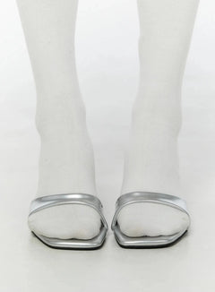 chic-metallic-mule-sandals-iu518 / Silver