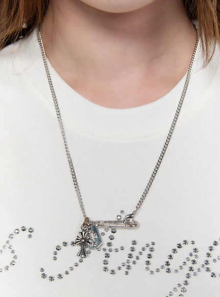 gothic-double-cross-safety-pin-necklace-ca527 / Silver