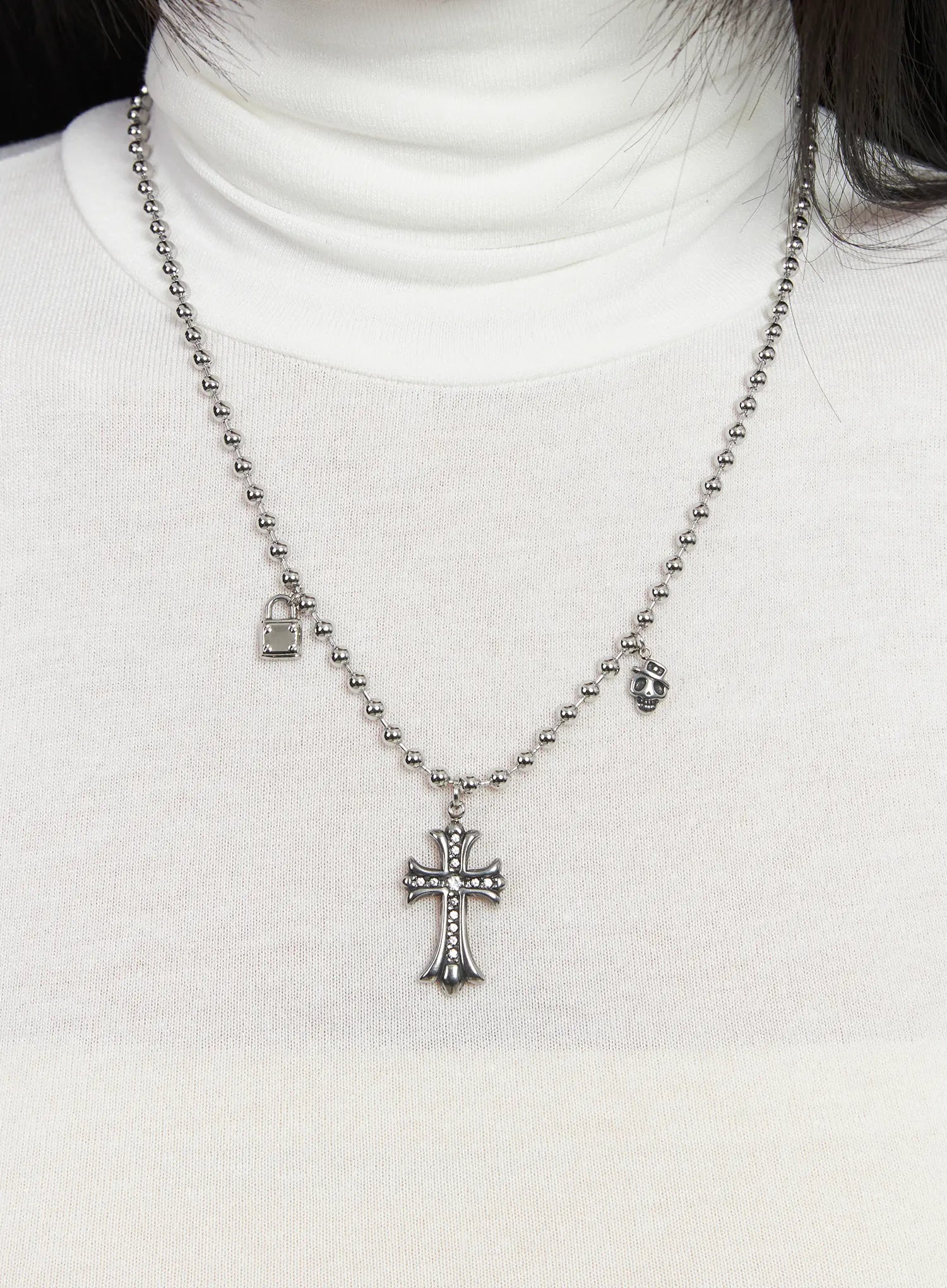 vintage-style-pendant-necklace-cd530 / Silver