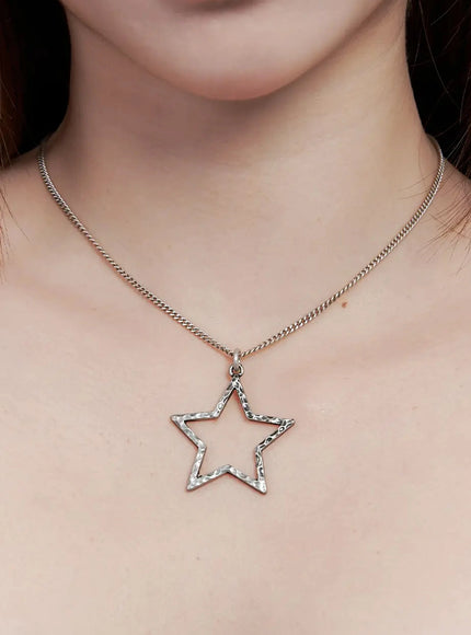 star-pendant-chain-necklace-ig528 / Silver