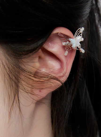 delicate-butterfly-ear-cuff-cg514 / Silver