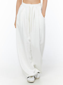 wide-leg-pleated-sweatpants-iu516 / White
