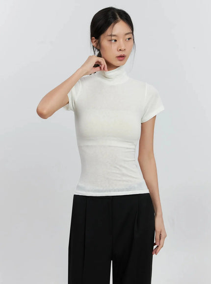 soft-knit-short-sleeve-top-is516 / White