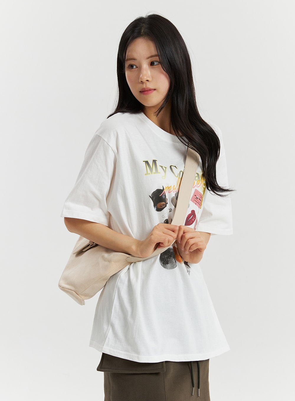 collage-oversized-graphic-tee-cd322 / White