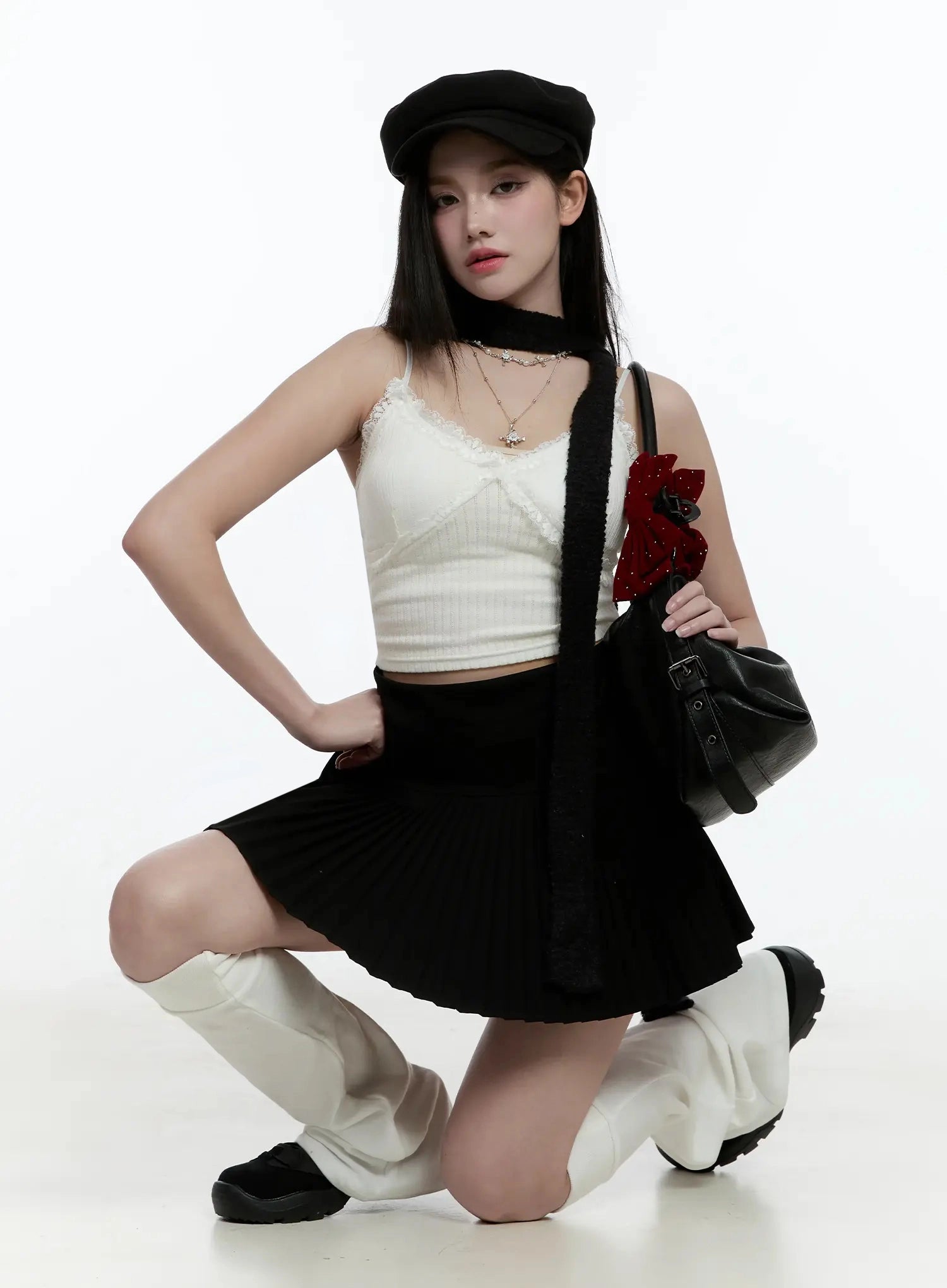 lace-trim-sleeveless-top-io527 / White