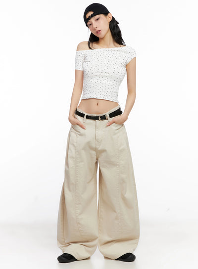 star-print-off-shoulder-crop-top-ig508 / White