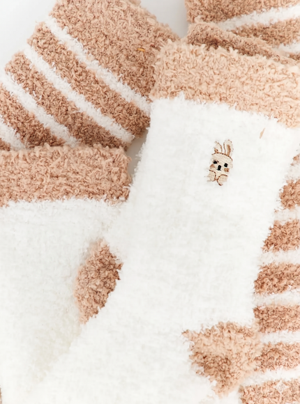 bunny-fuzzy-socks-iy511 / White