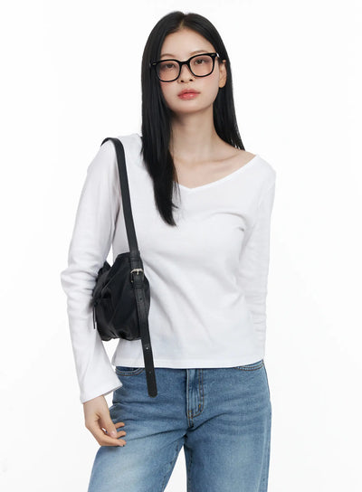 basic-v-neck-long-sleeve-tee-cj519 / White