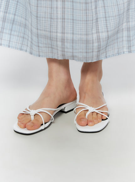 twist-strap-sandals-iu519 / White