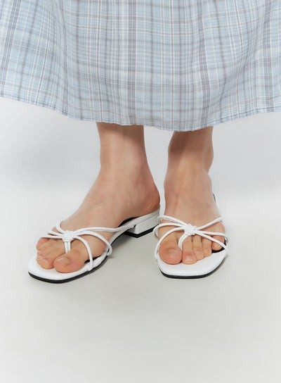 twist-strap-sandals-iu519 / White