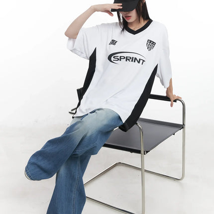 oversized-graphic-v-neck-jersey-cu518 / White